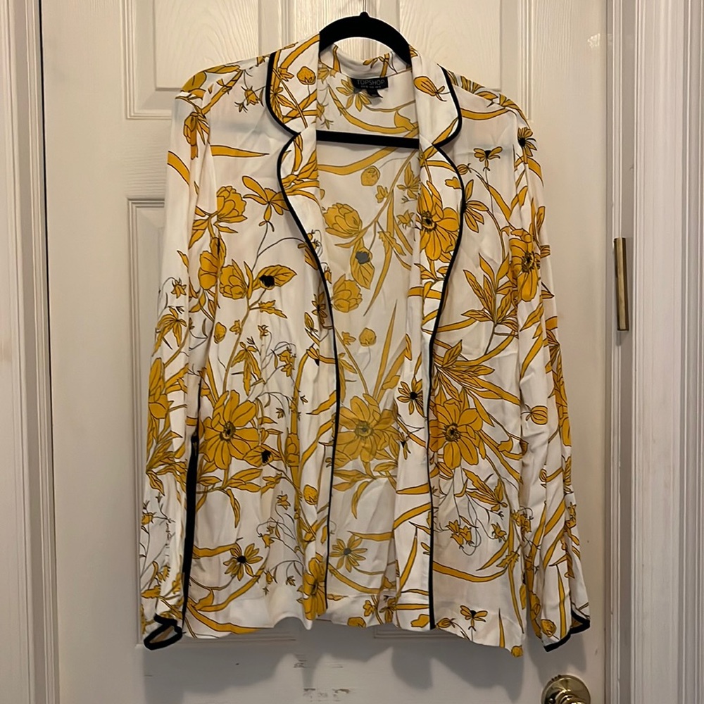 Top shop yellow floral stylish jacket part of matching set pants also for sale